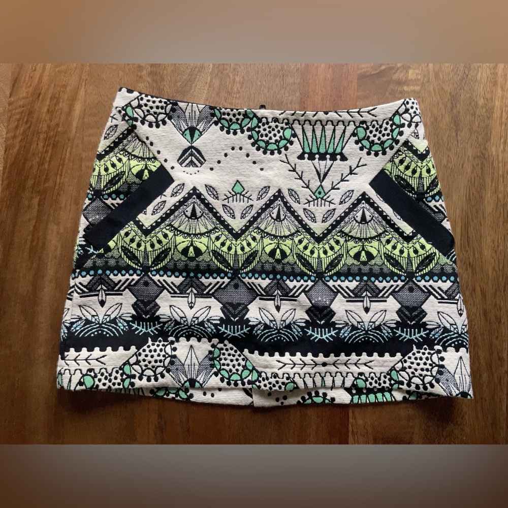 Top Shop- geometric mini skirt